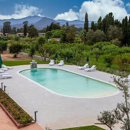 Acquamarina, Appartamenti Sul Mare Con Piscina Cardedu Exterior photo