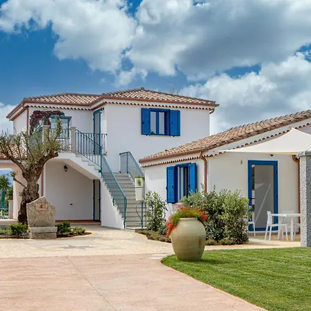Acquamarina, Appartamenti Sul Mare Con Piscina Cardedu Exterior photo